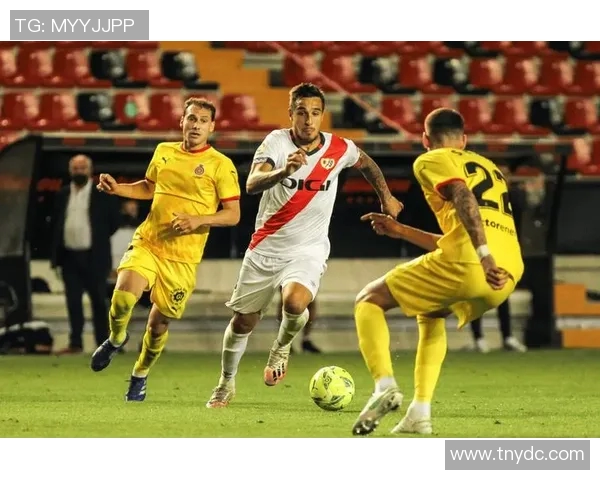 杭州足球队边路渗透战术革新探讨与实践分析 杭州足球队边路渗透战术革新探讨与实践分析